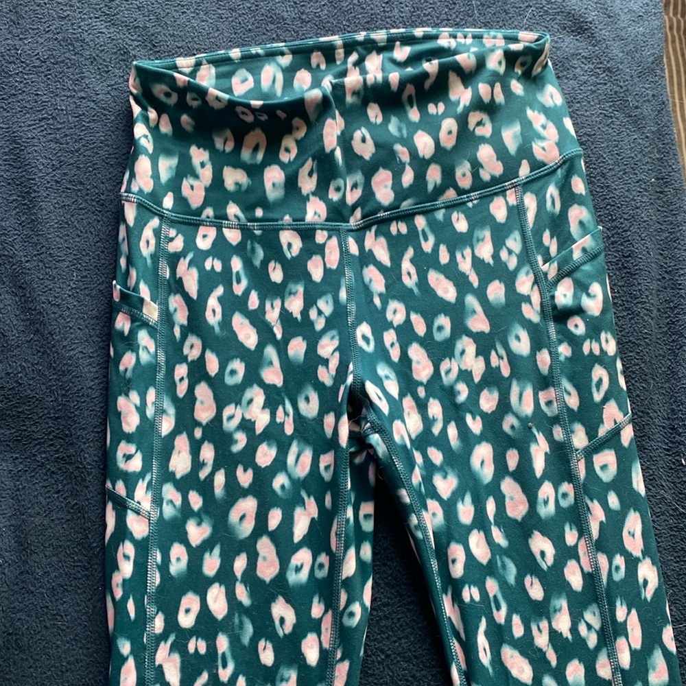 Gaiam Buttery Soft Full Length Leggings with pockets!